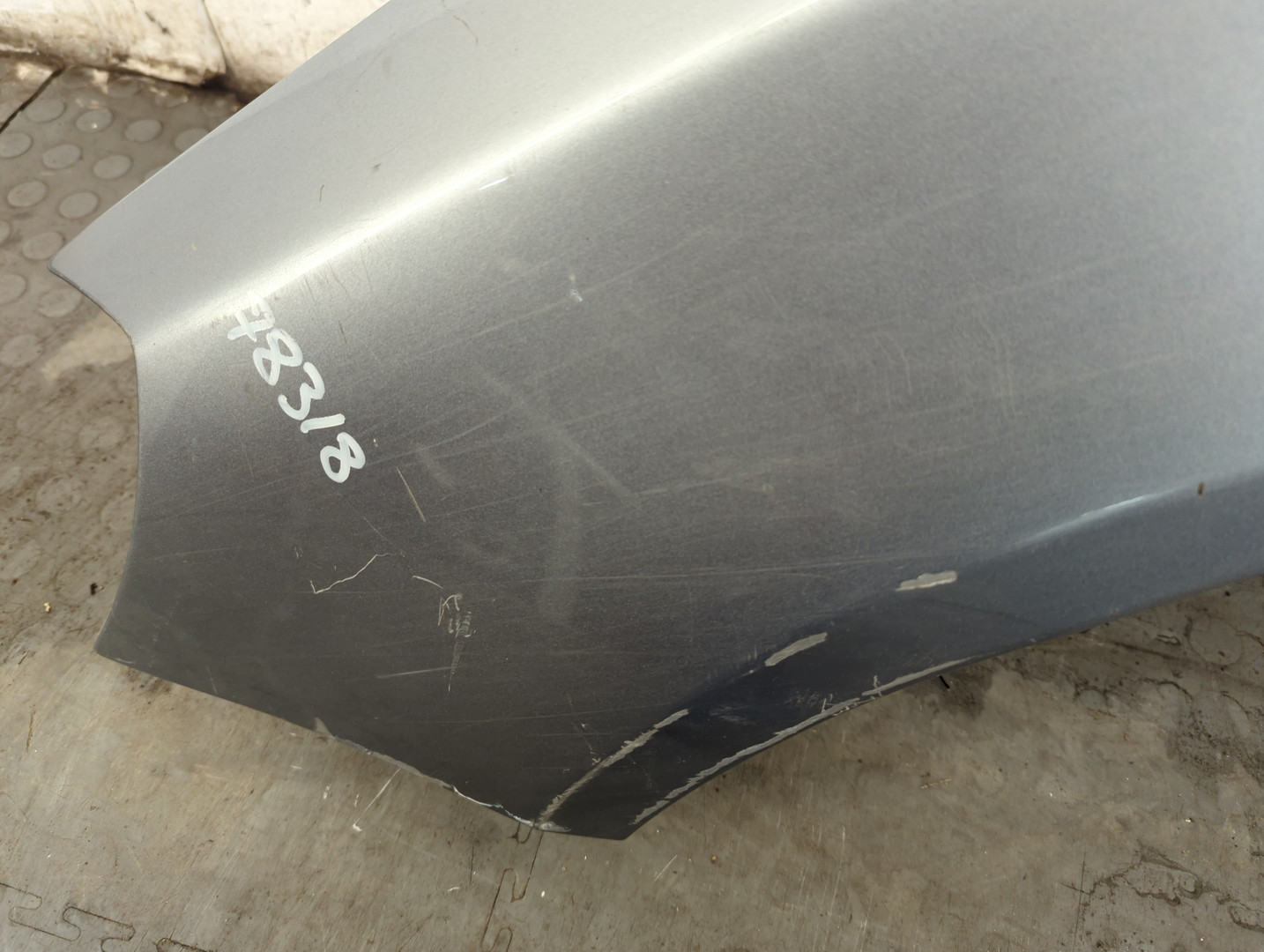 Крыло переднее левое