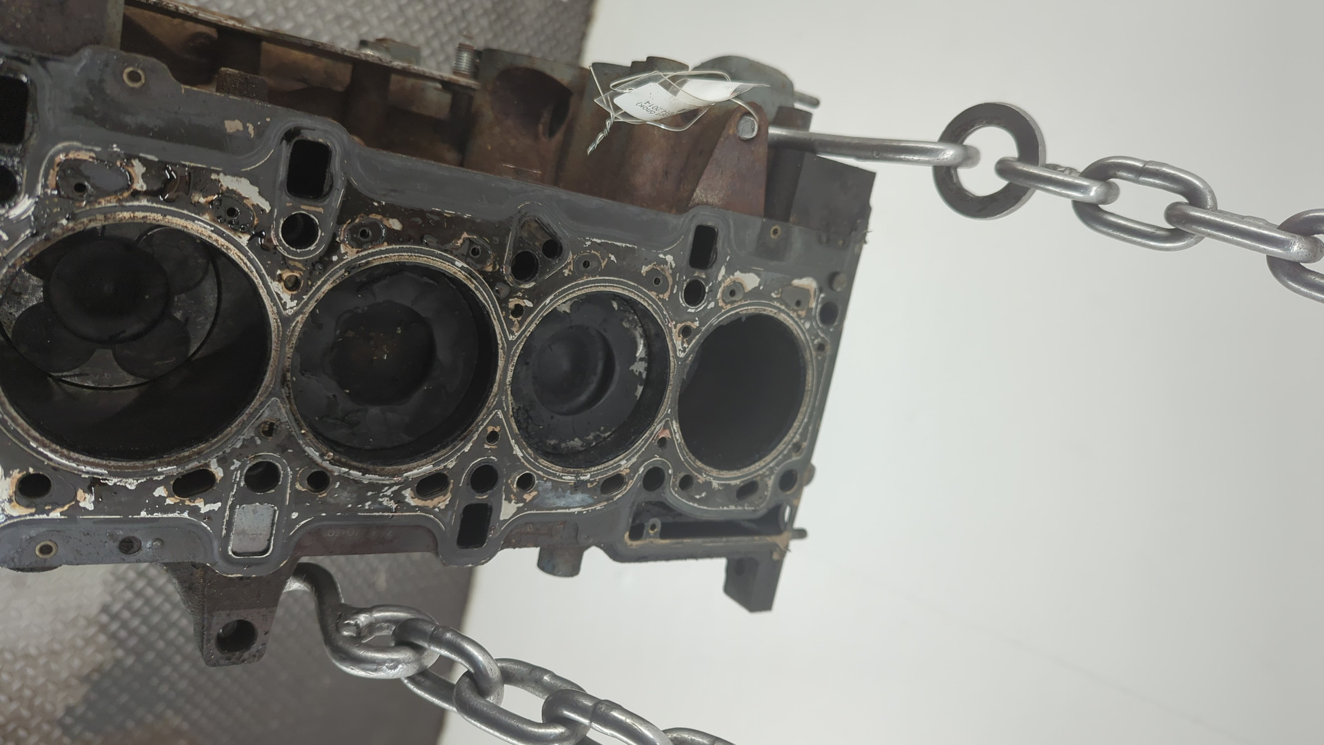 Блок двигателя