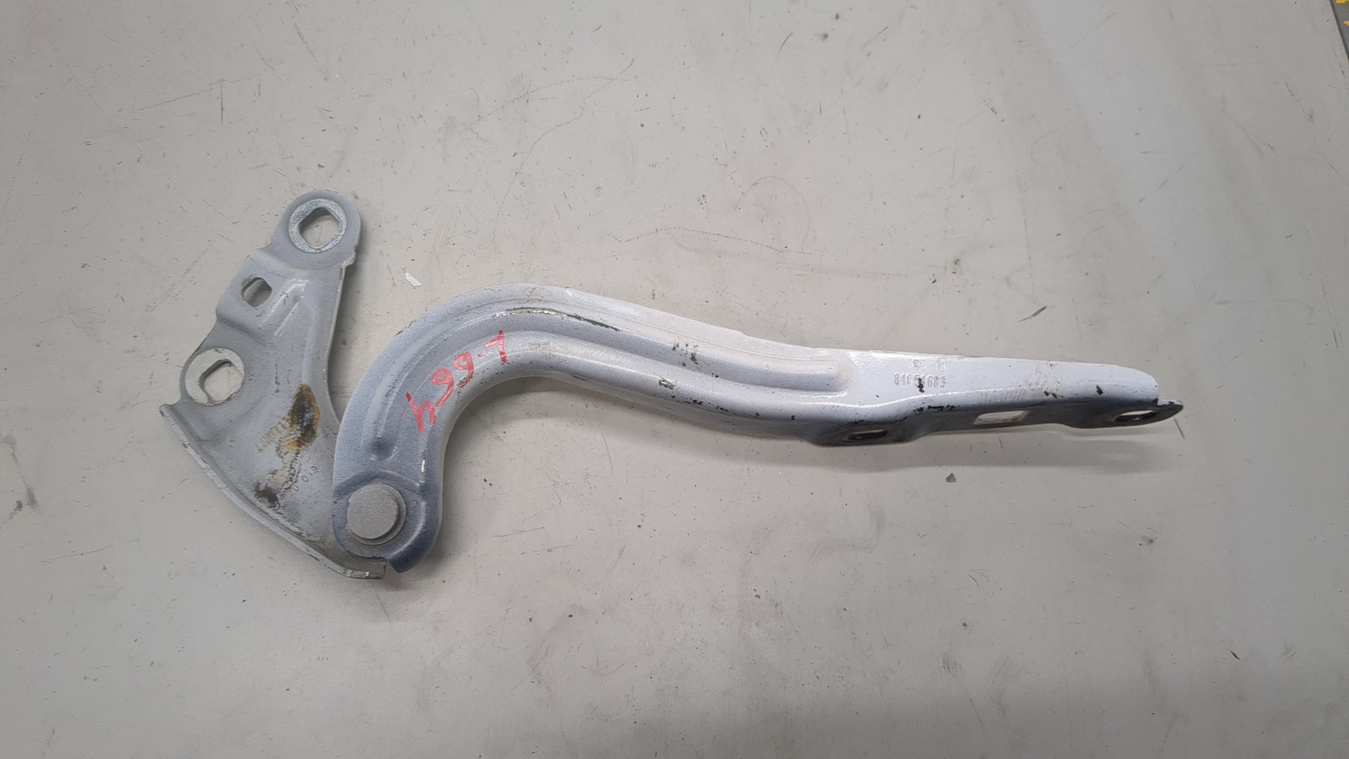 Петля капота левая