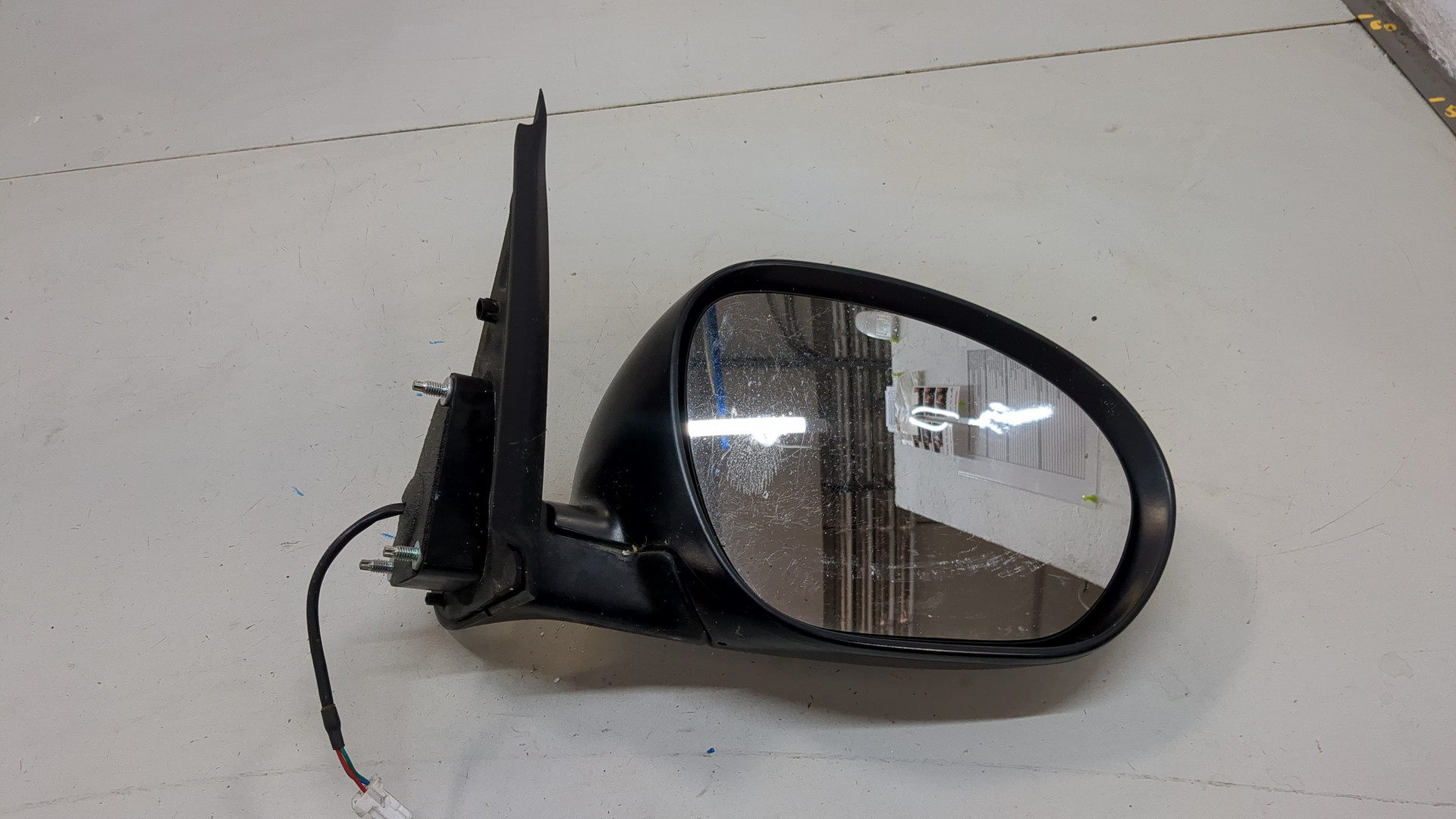 Зеркало правое электрическое