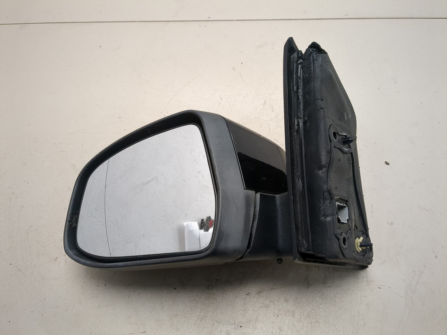 Зеркало левое электрическое