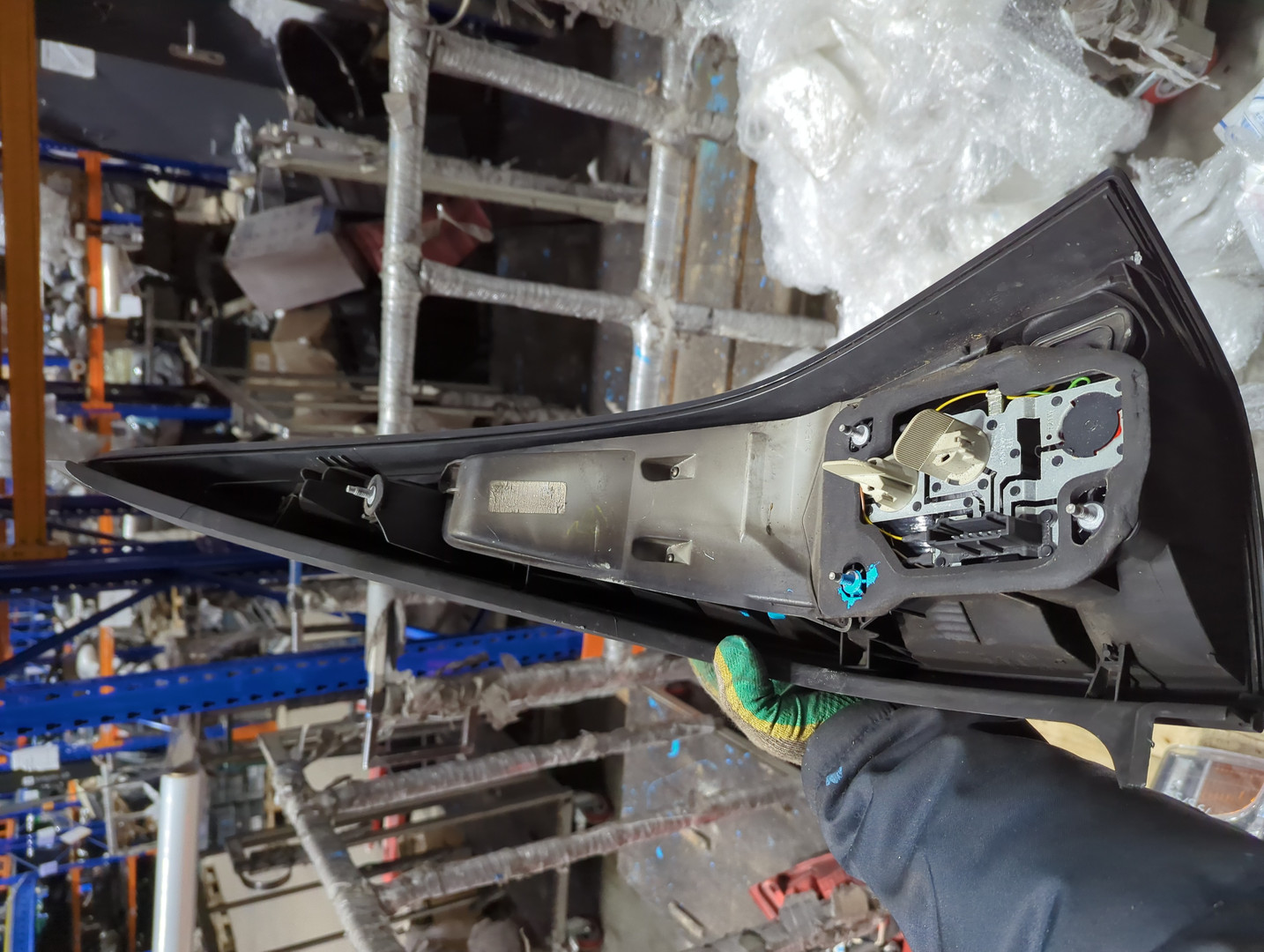 Фонарь задний левый