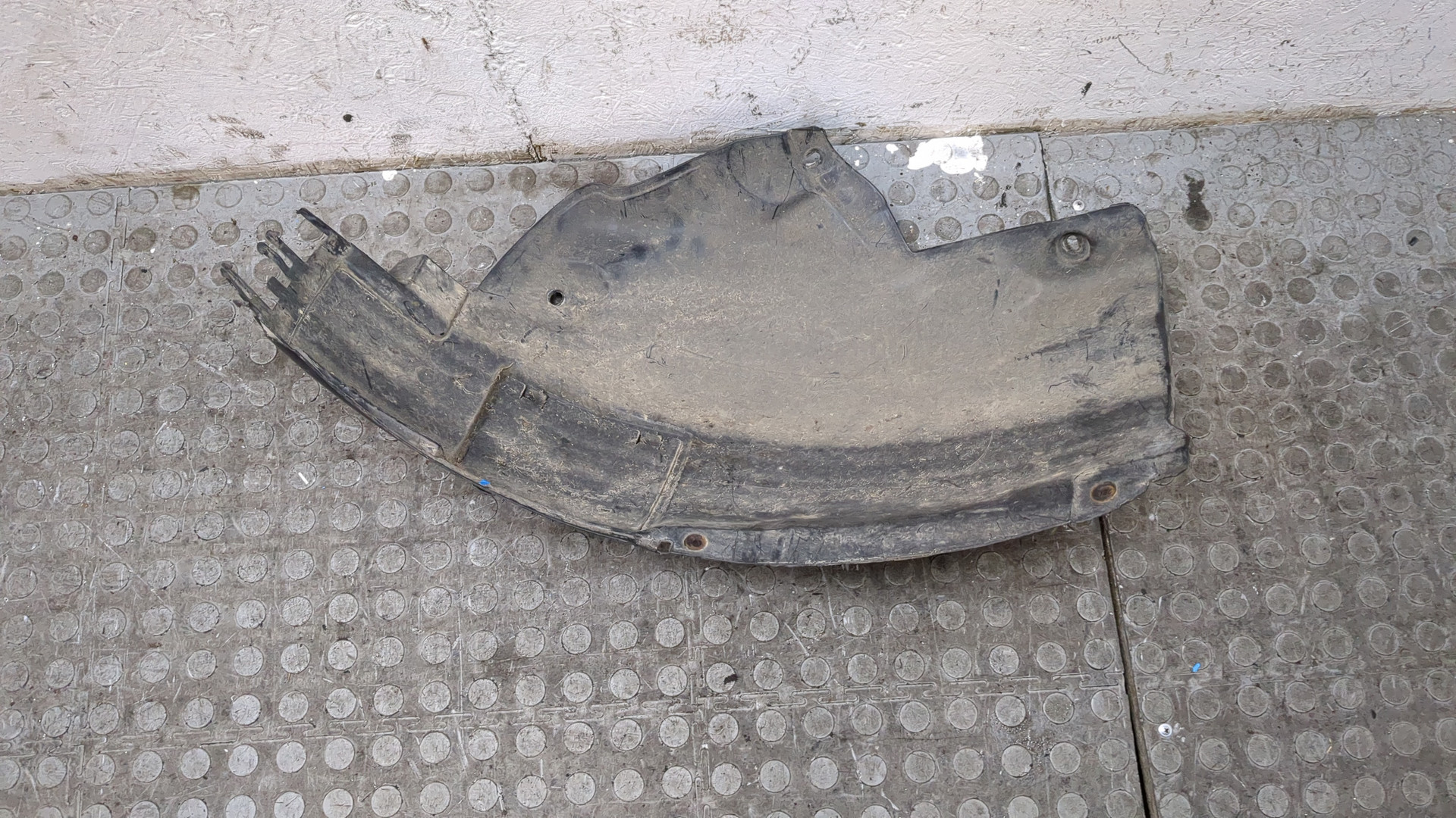 Локер передний левый