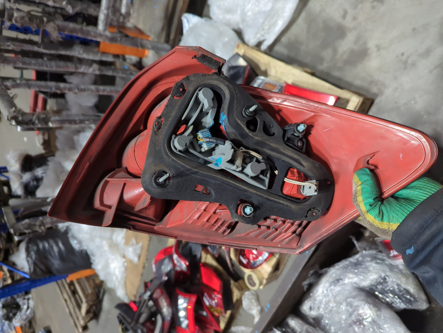 Фонарь задний правый