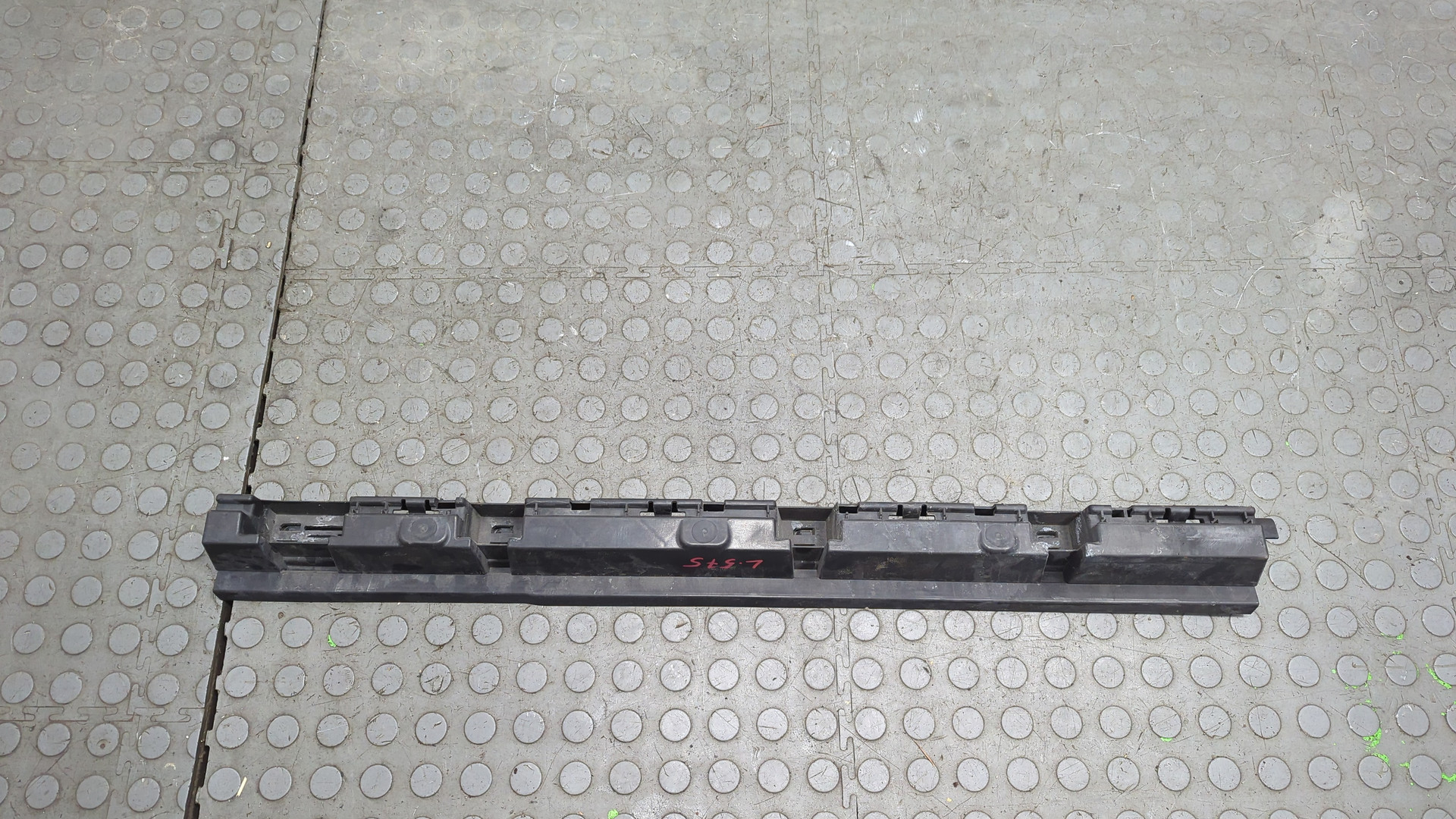 Кронштейн (сопут. товар)