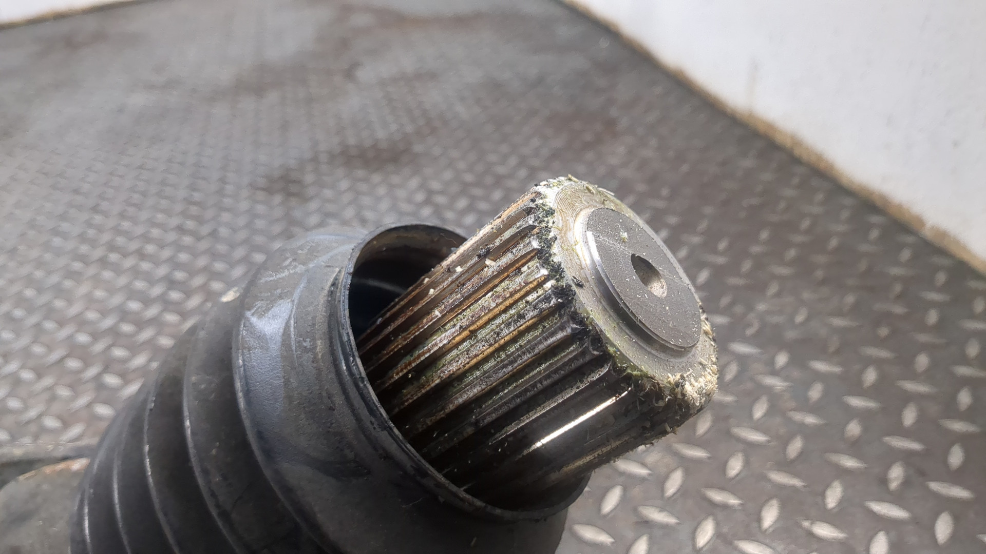 Вал карданный задний