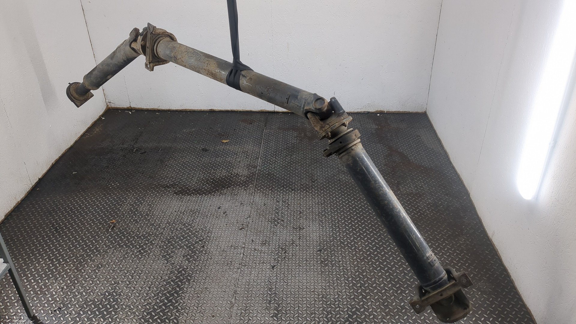 Вал карданный задний