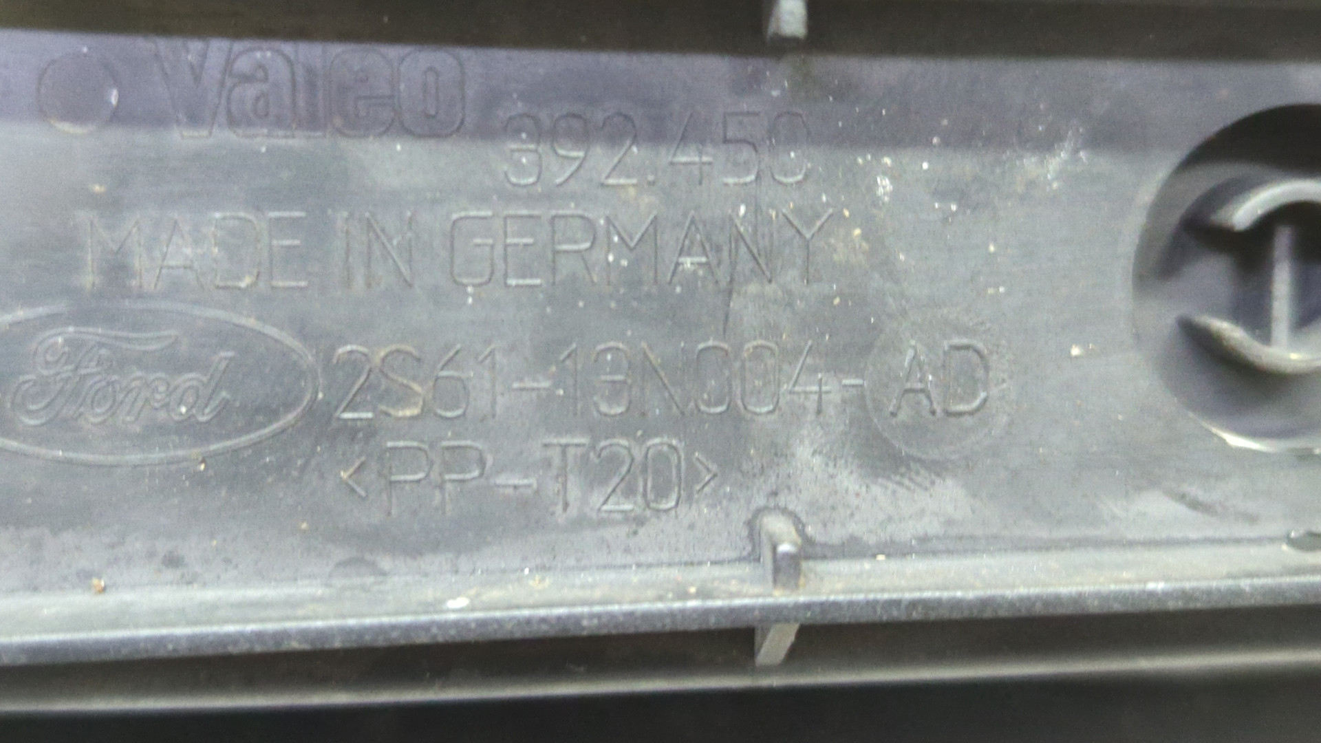 Фонарь задний левый