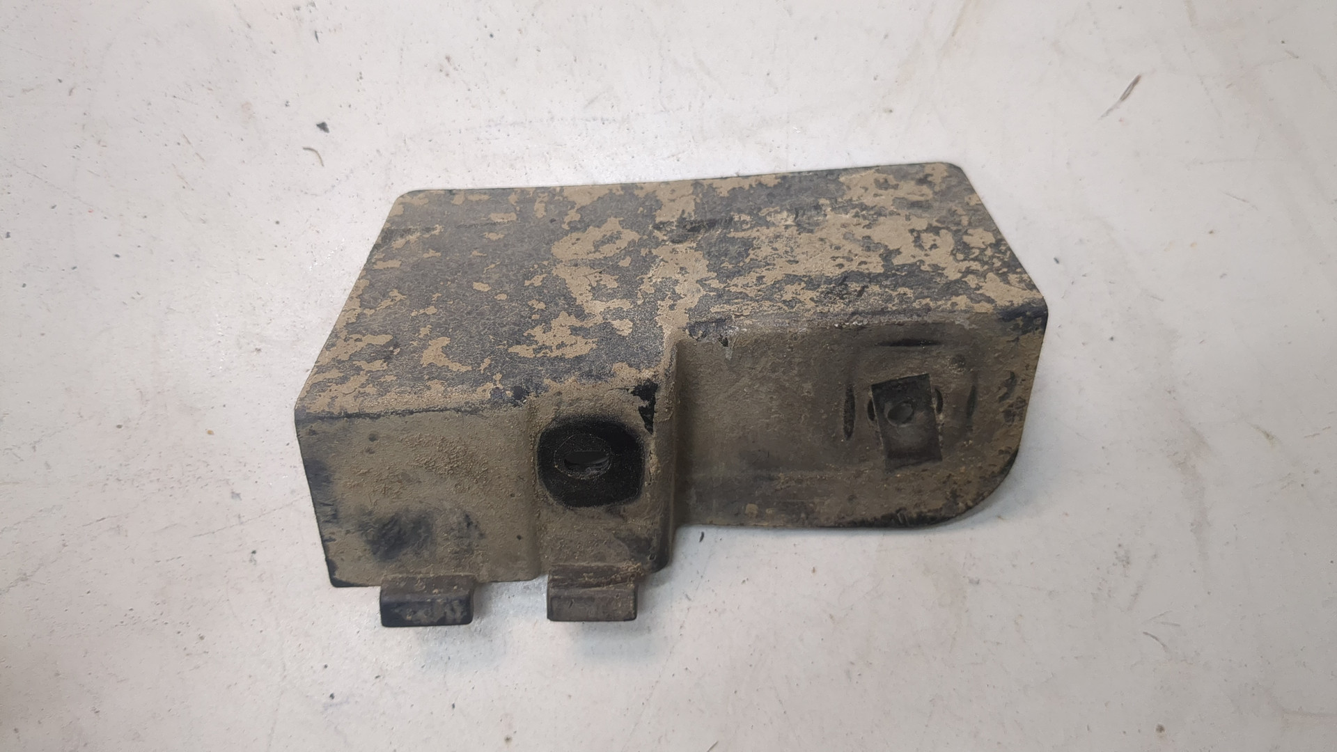 Брызговик задний правый