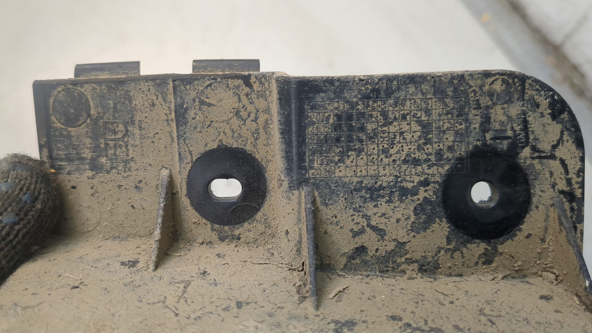 Брызговик задний правый