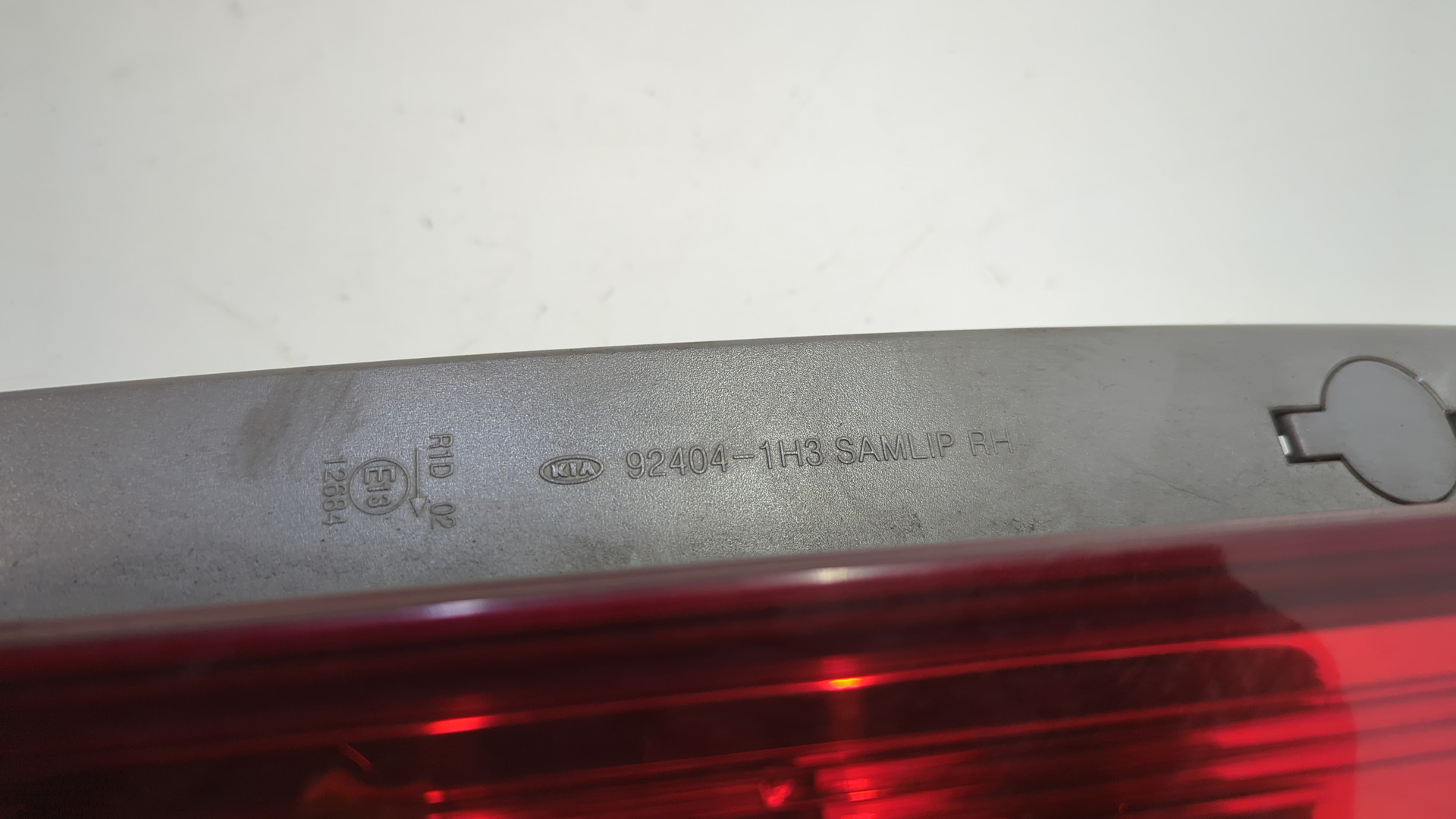 Фонарь задний правый