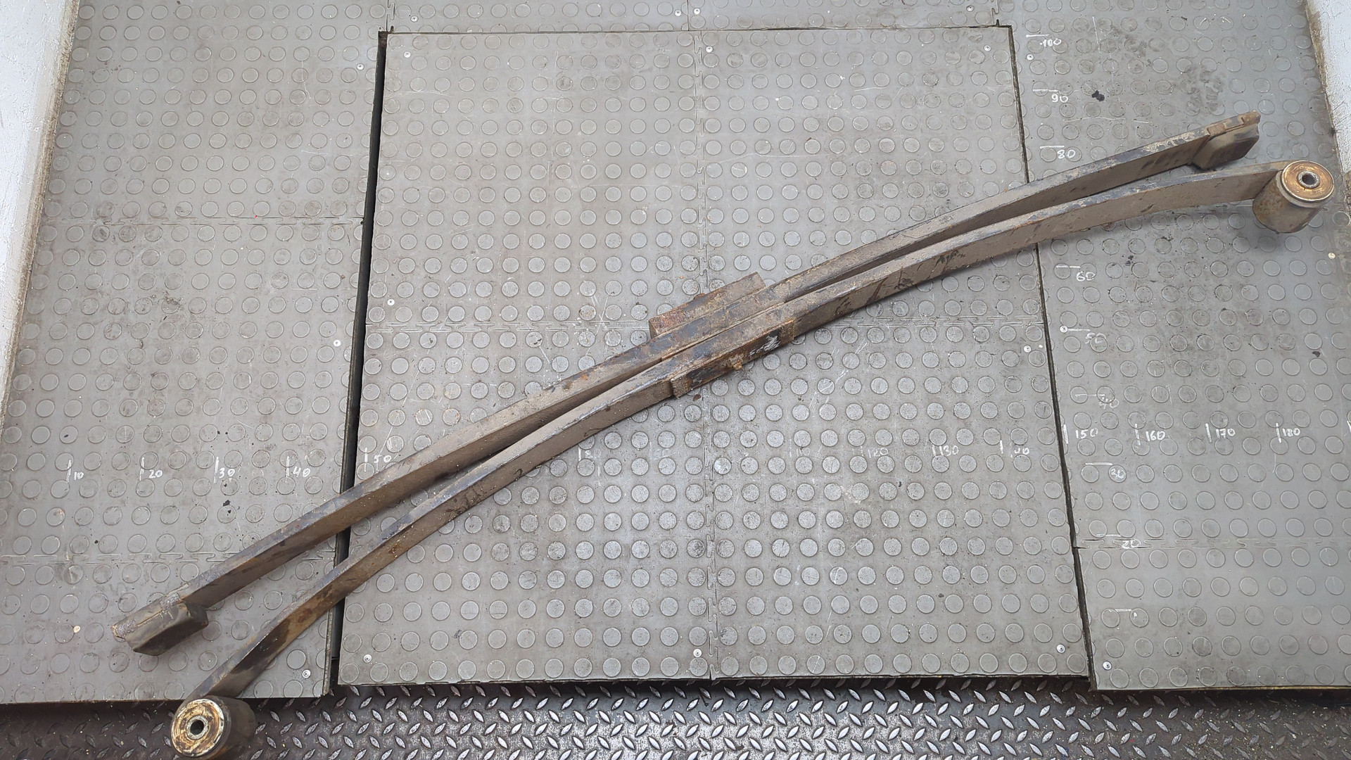 Рессора передняя