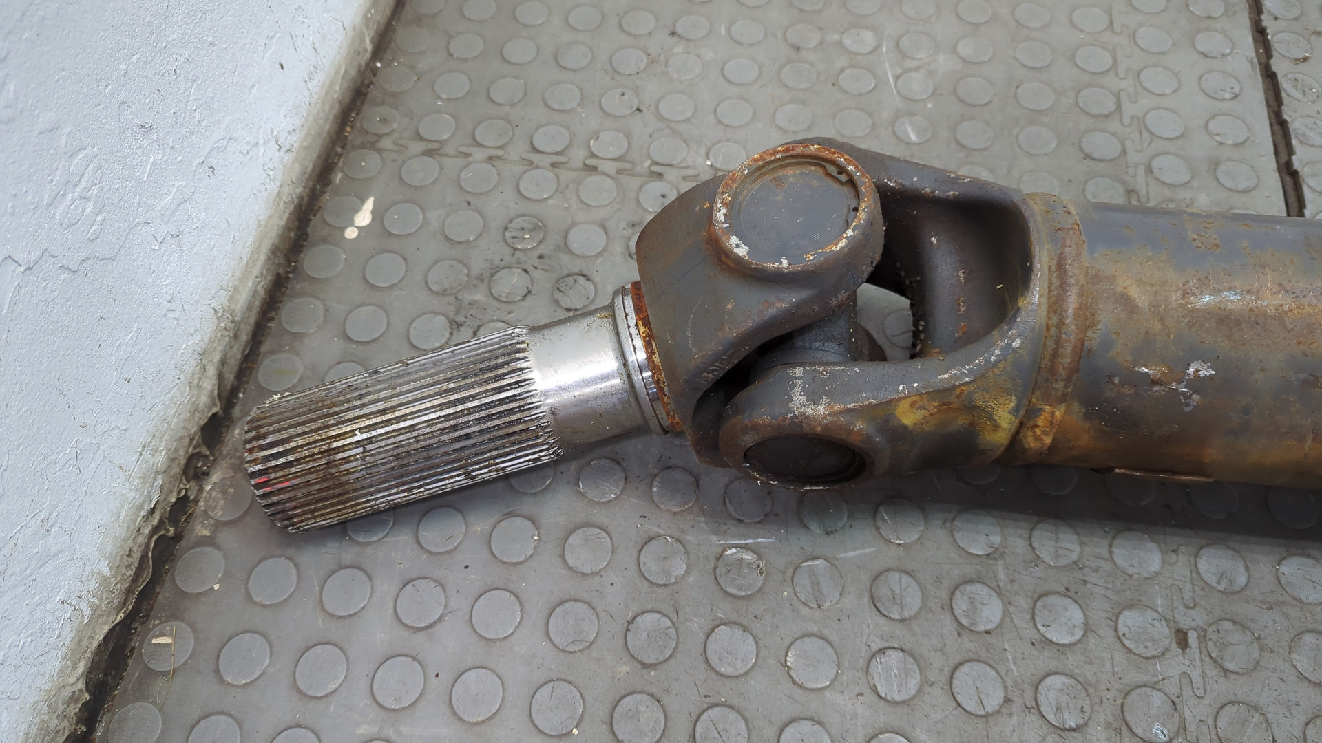 Вал карданный задний