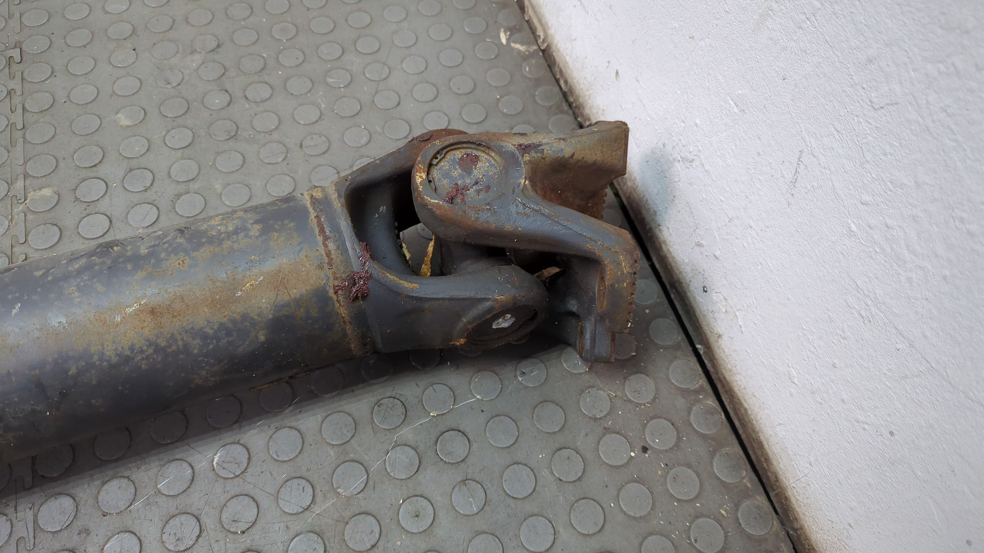 Вал карданный задний