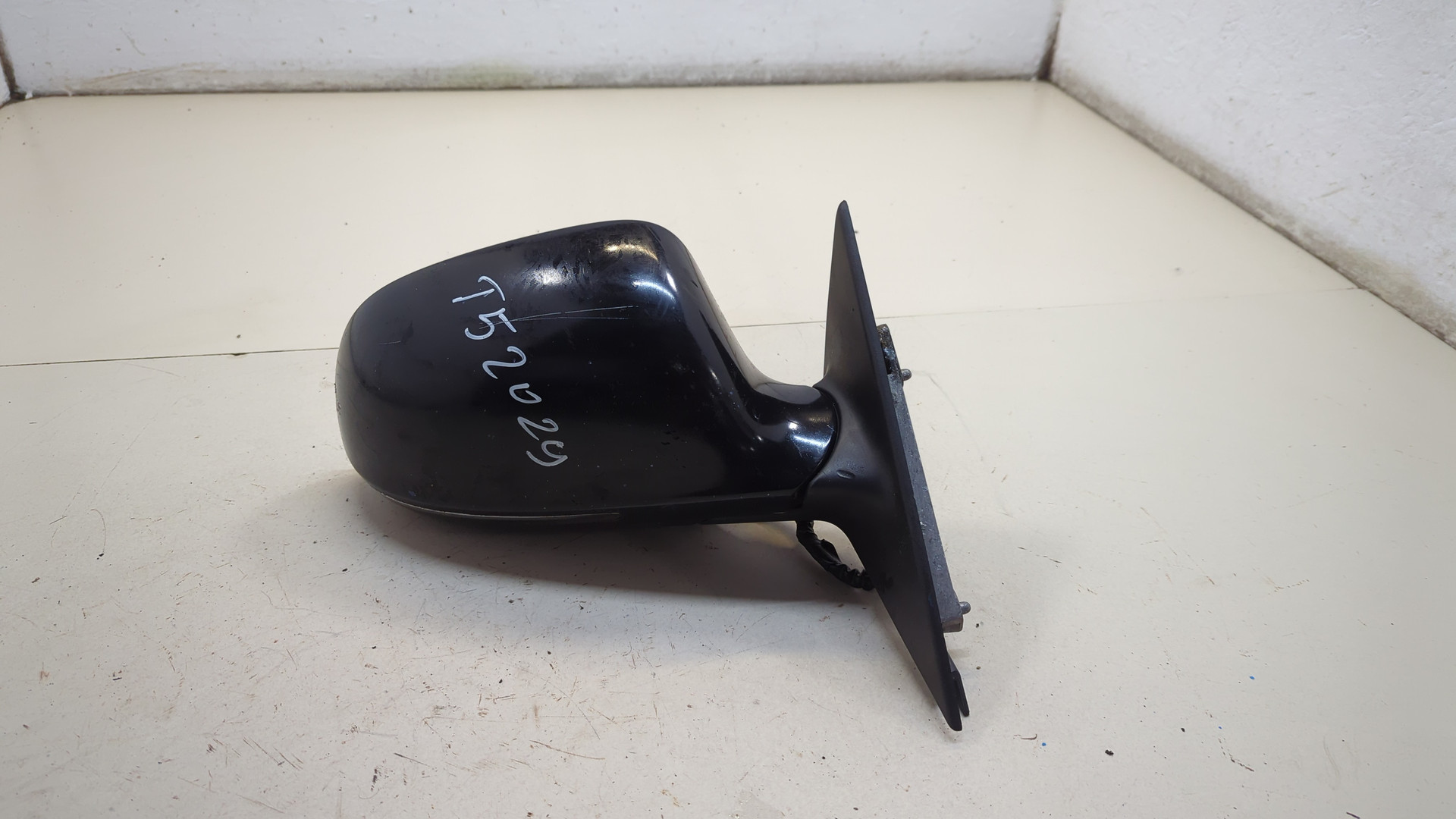 Зеркало правое электрическое