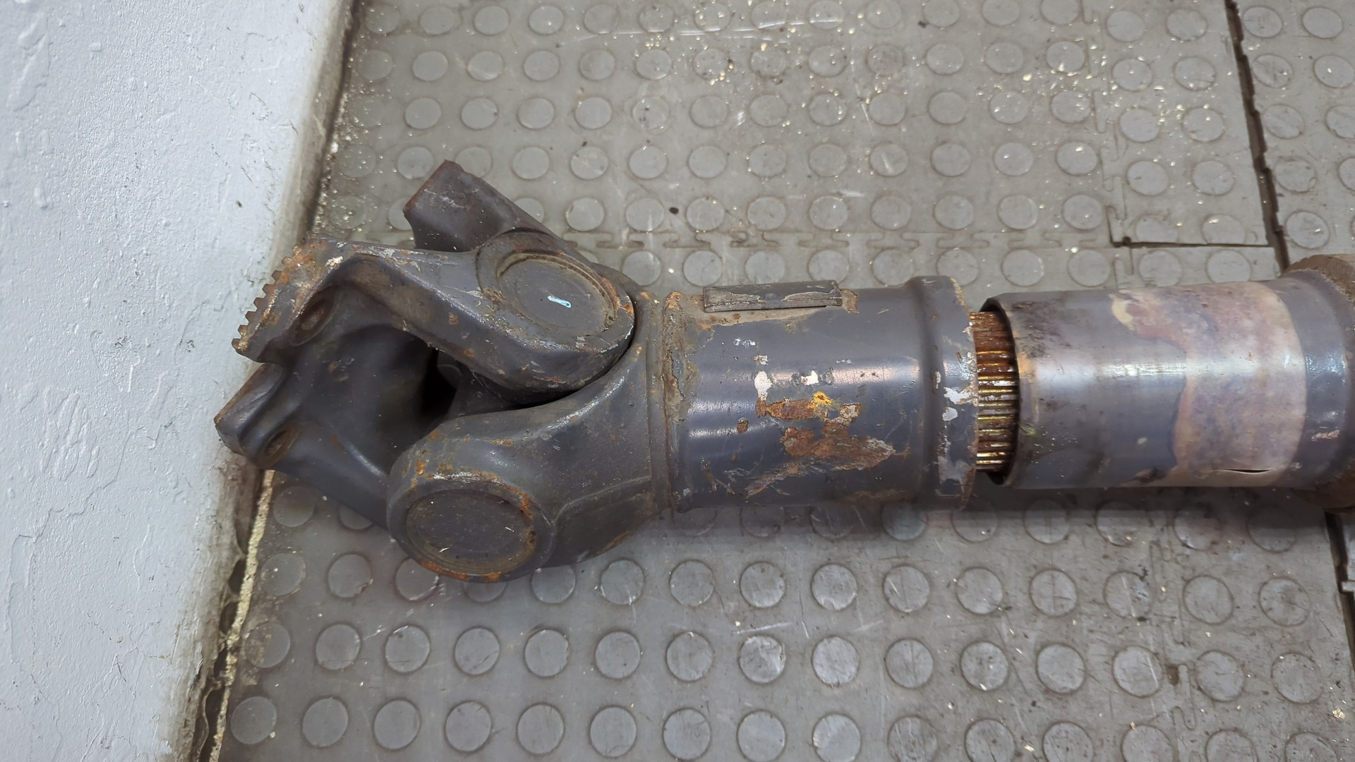 Вал карданный задний