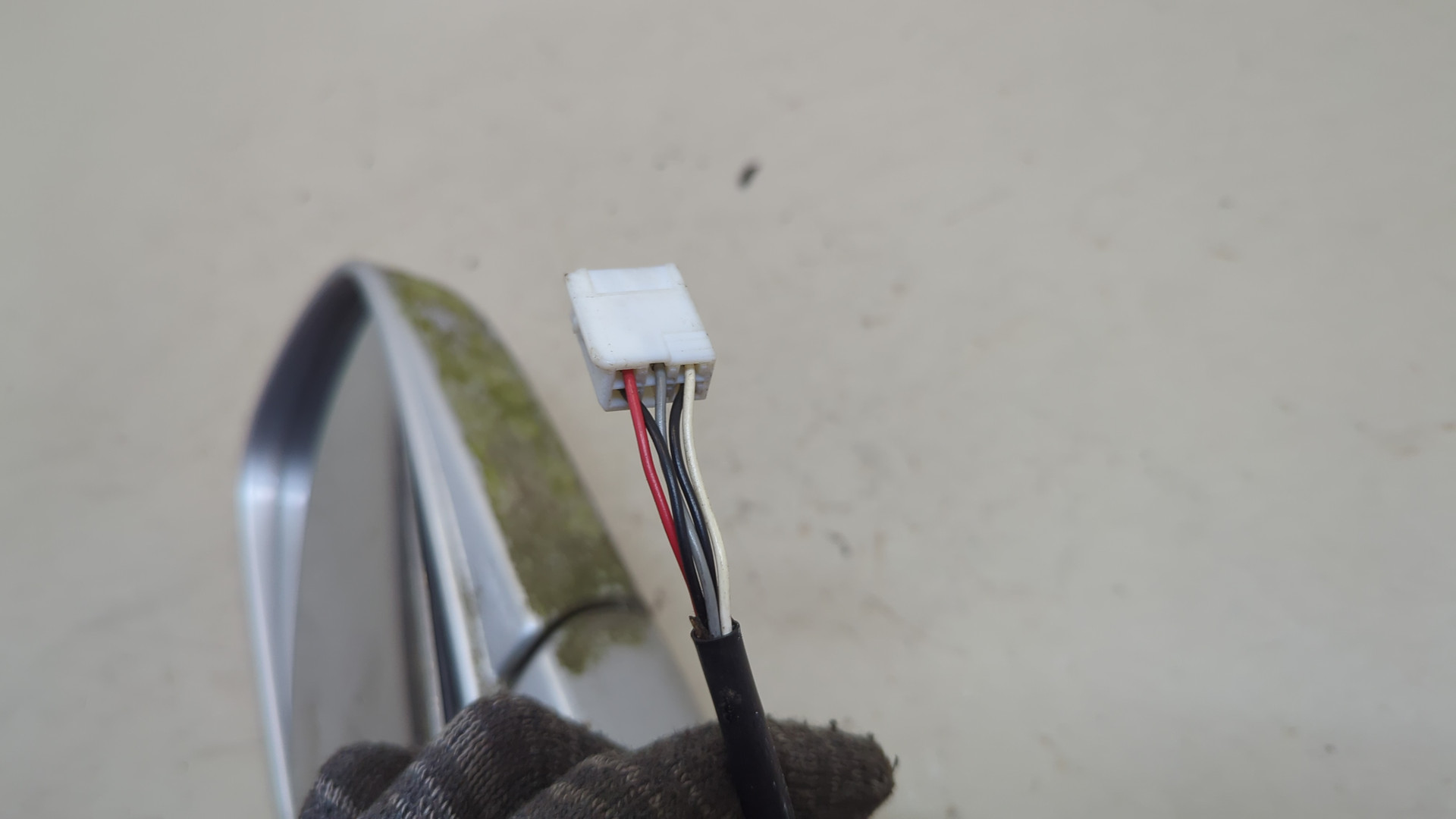 Зеркало правое электрическое