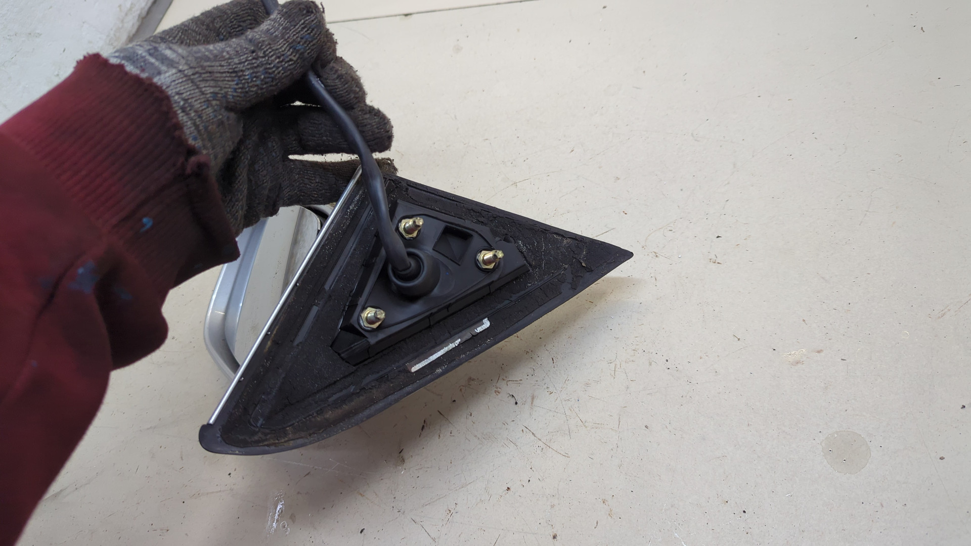 Зеркало правое электрическое