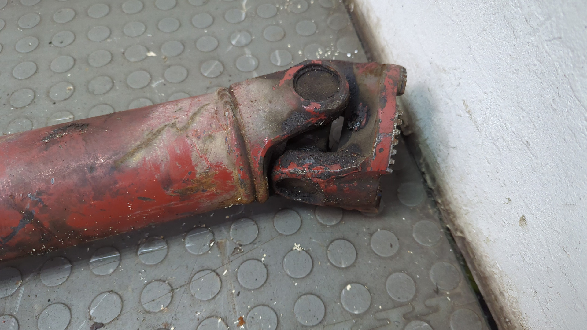 Вал карданный задний