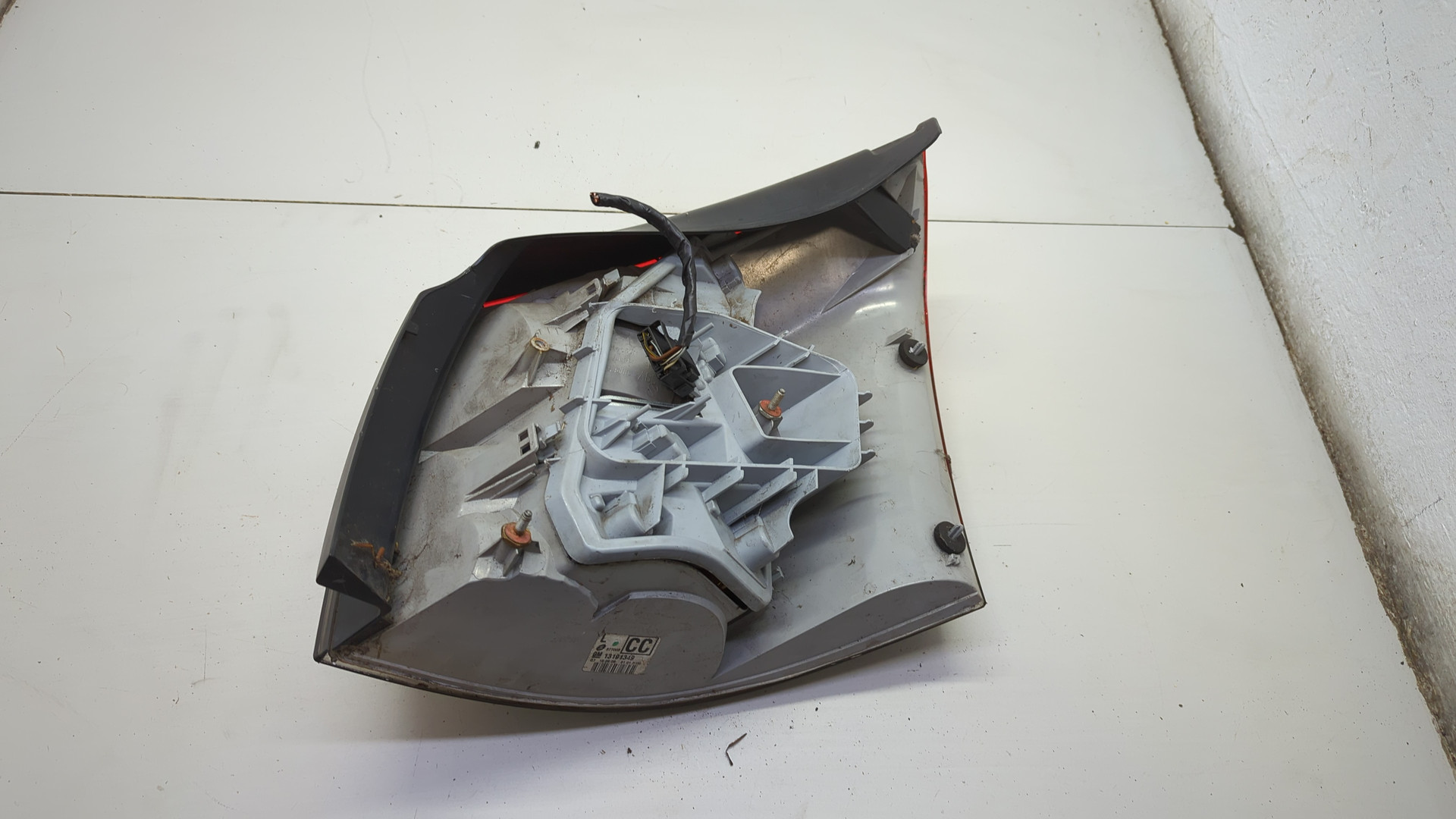 Фонарь задний левый