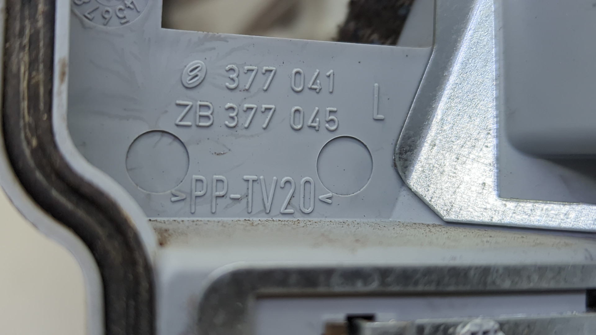 Фонарь задний левый