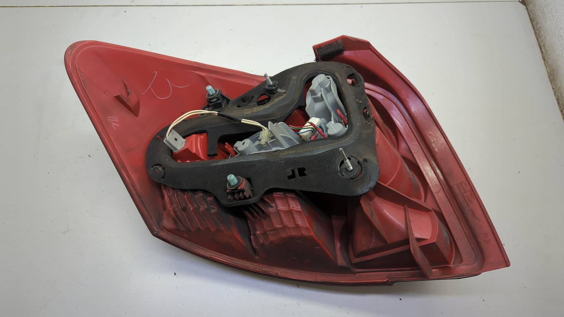 Фонарь задний правый