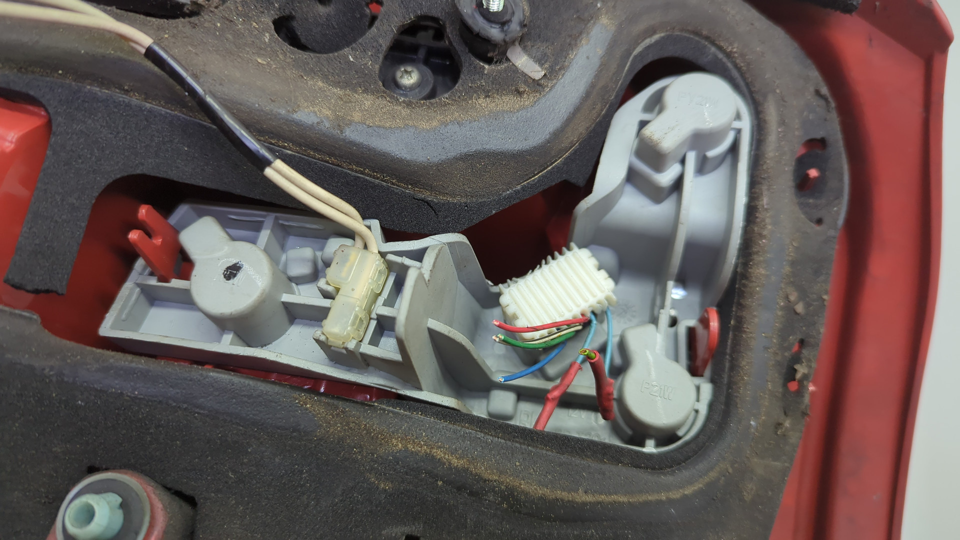 Фонарь задний правый