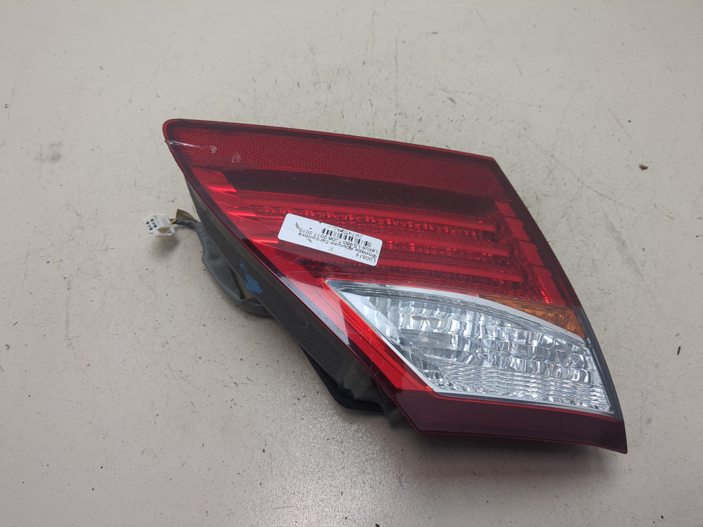 Фонарь задний внутренний левый