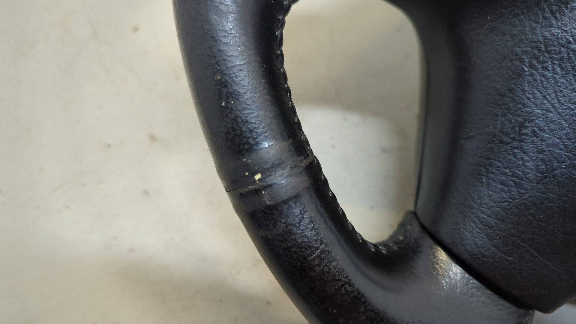 Рулевое колесо (руль)