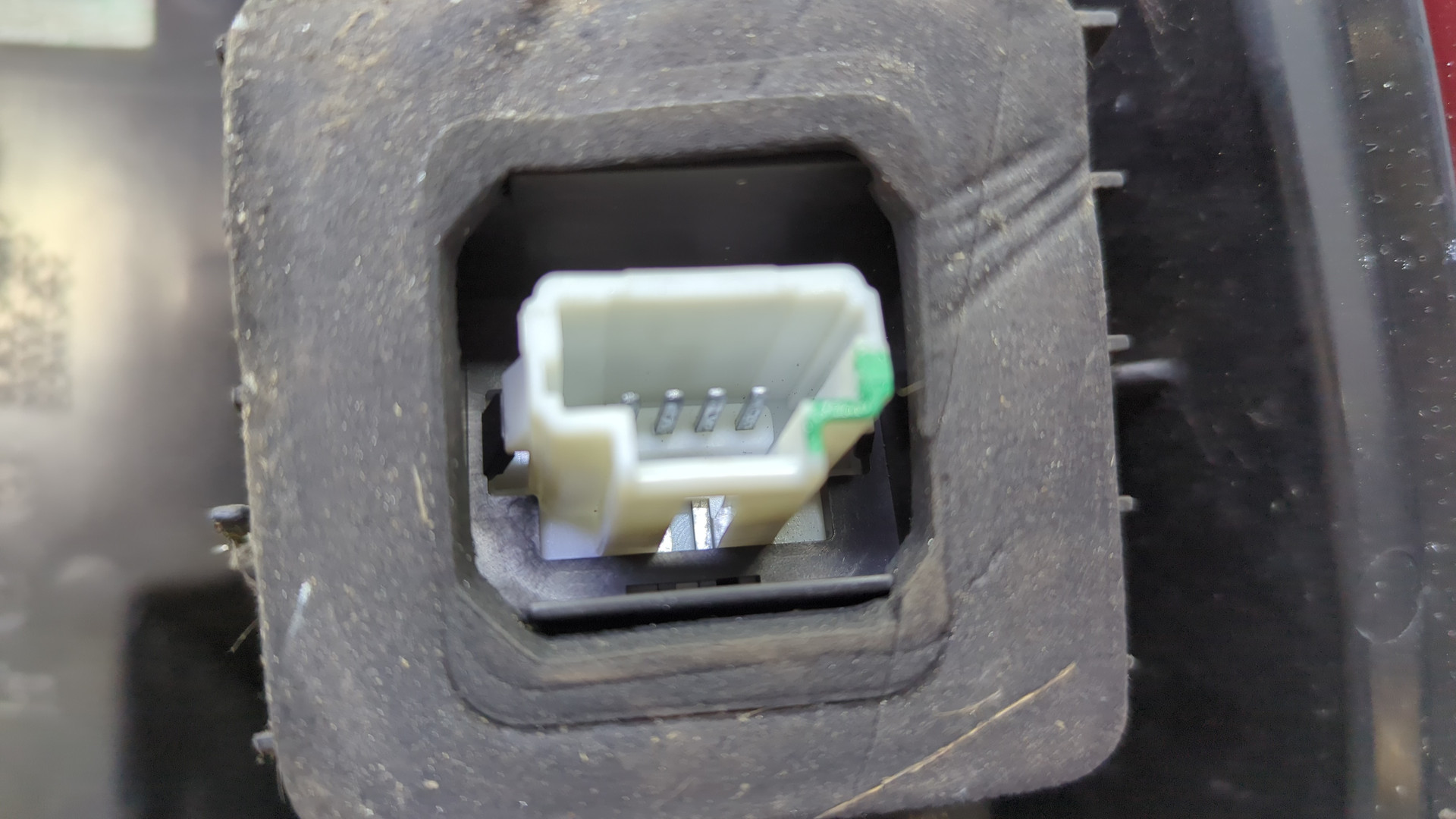 Фонарь задний левый