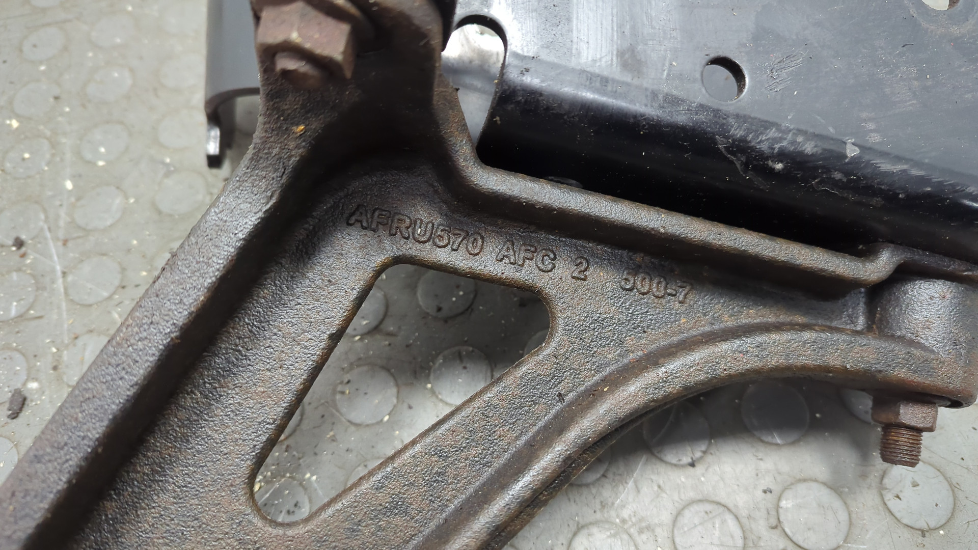 Кронштейн кабины