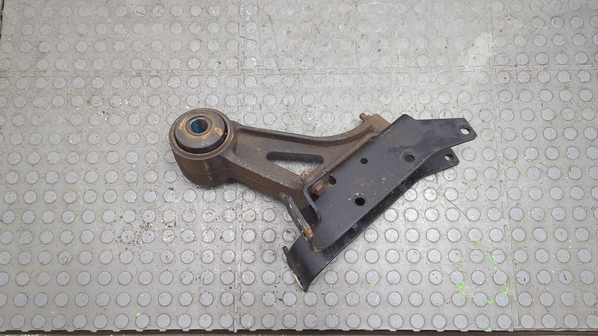 Кронштейн кабины