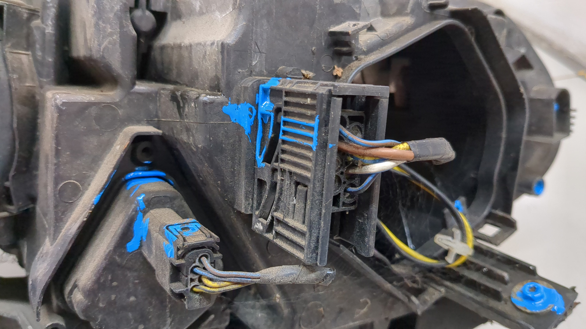 Фара правая