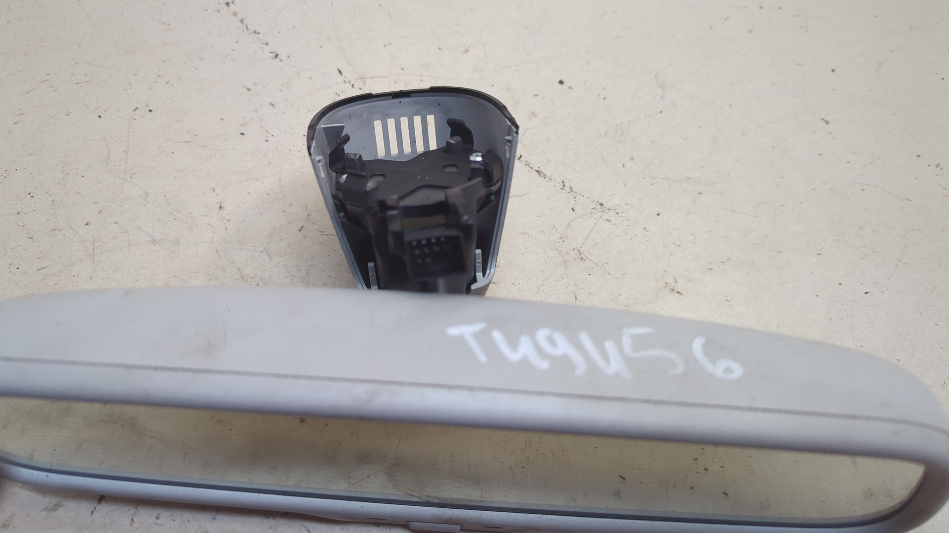 Зеркало заднего вида