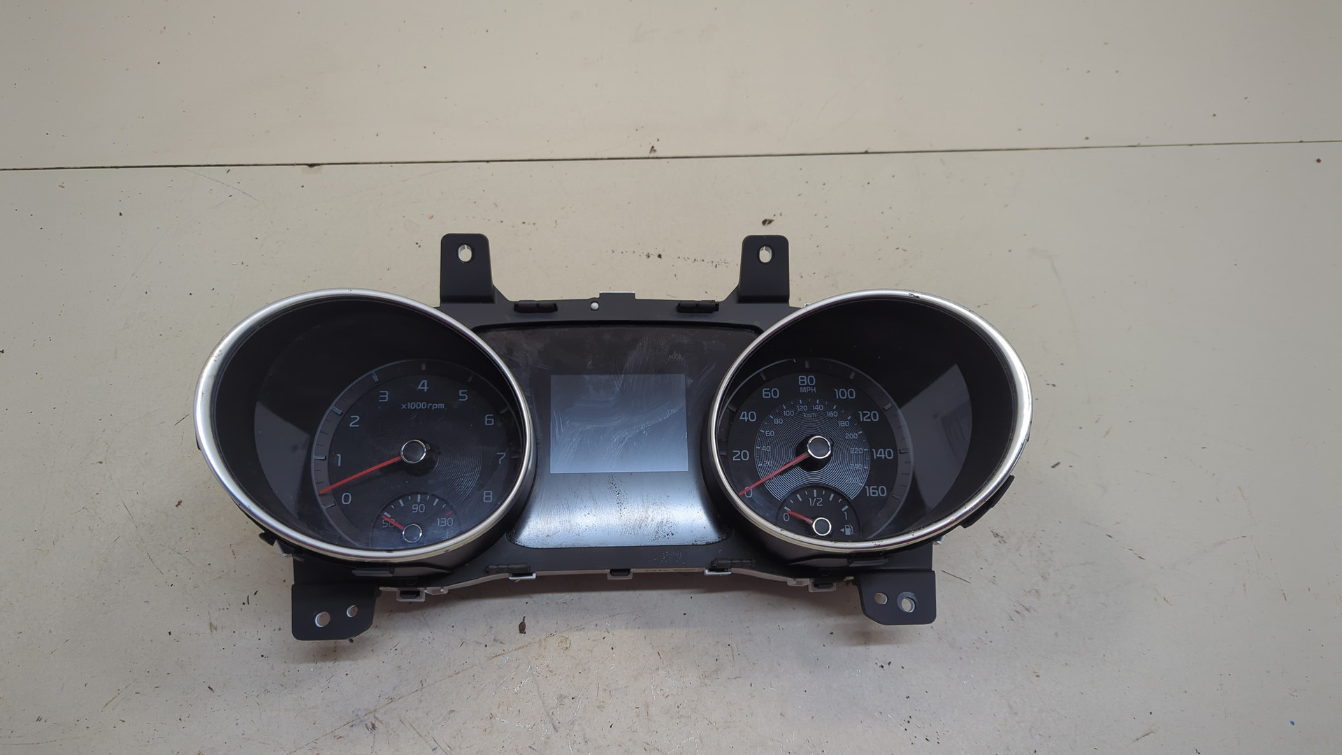 Панель приборов