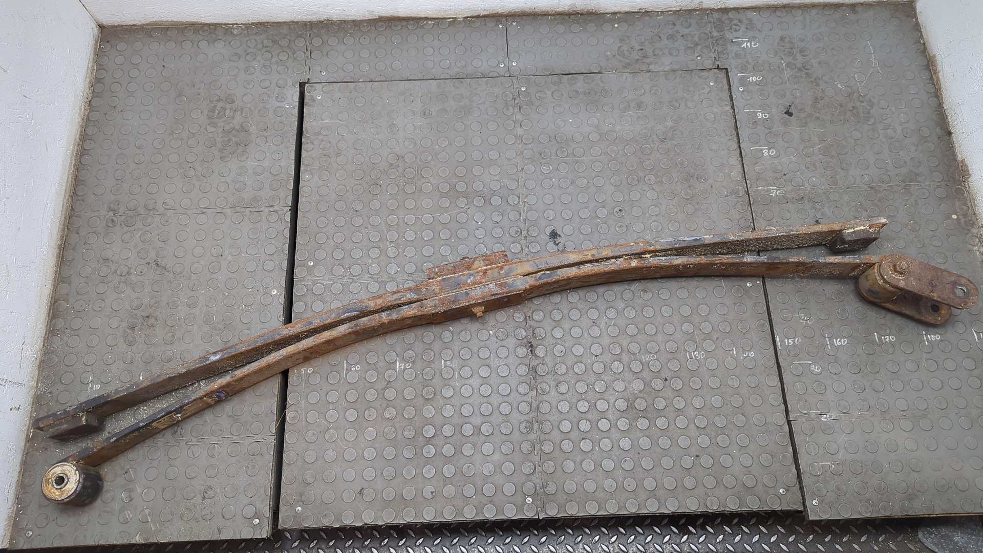 Рессора задняя