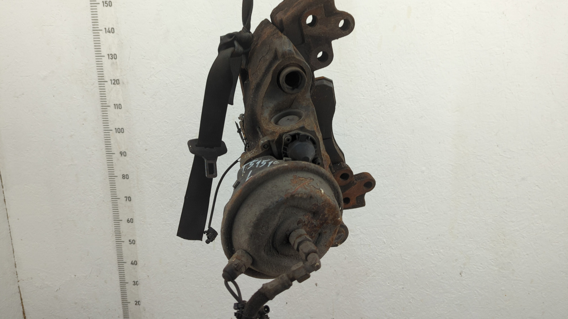 Суппорт передний правый