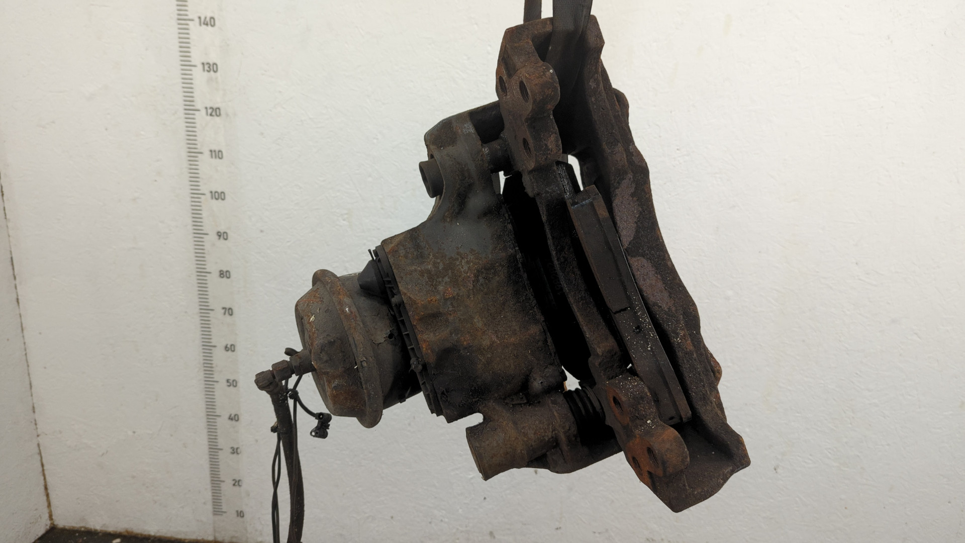 Суппорт передний правый