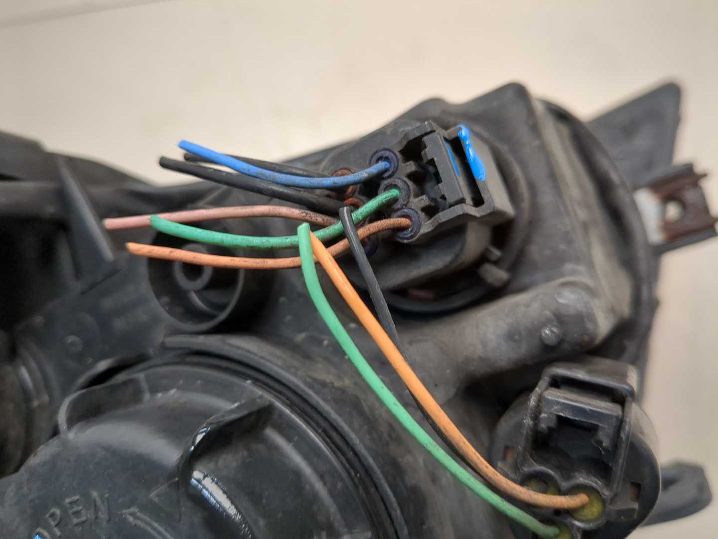 Фара правая