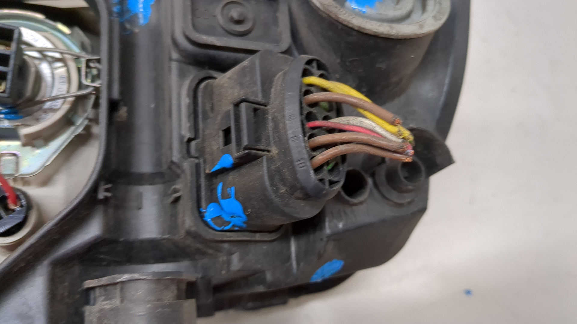 Фара правая