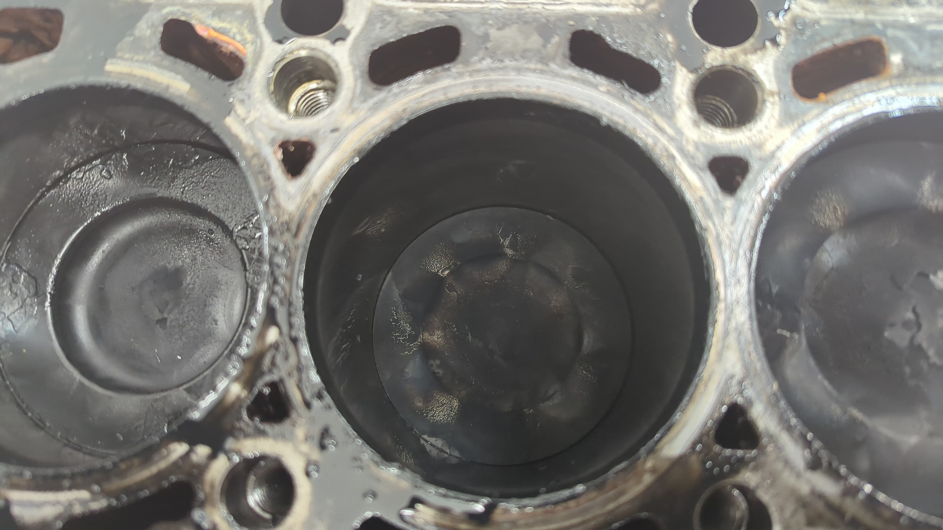 Блок двигателя