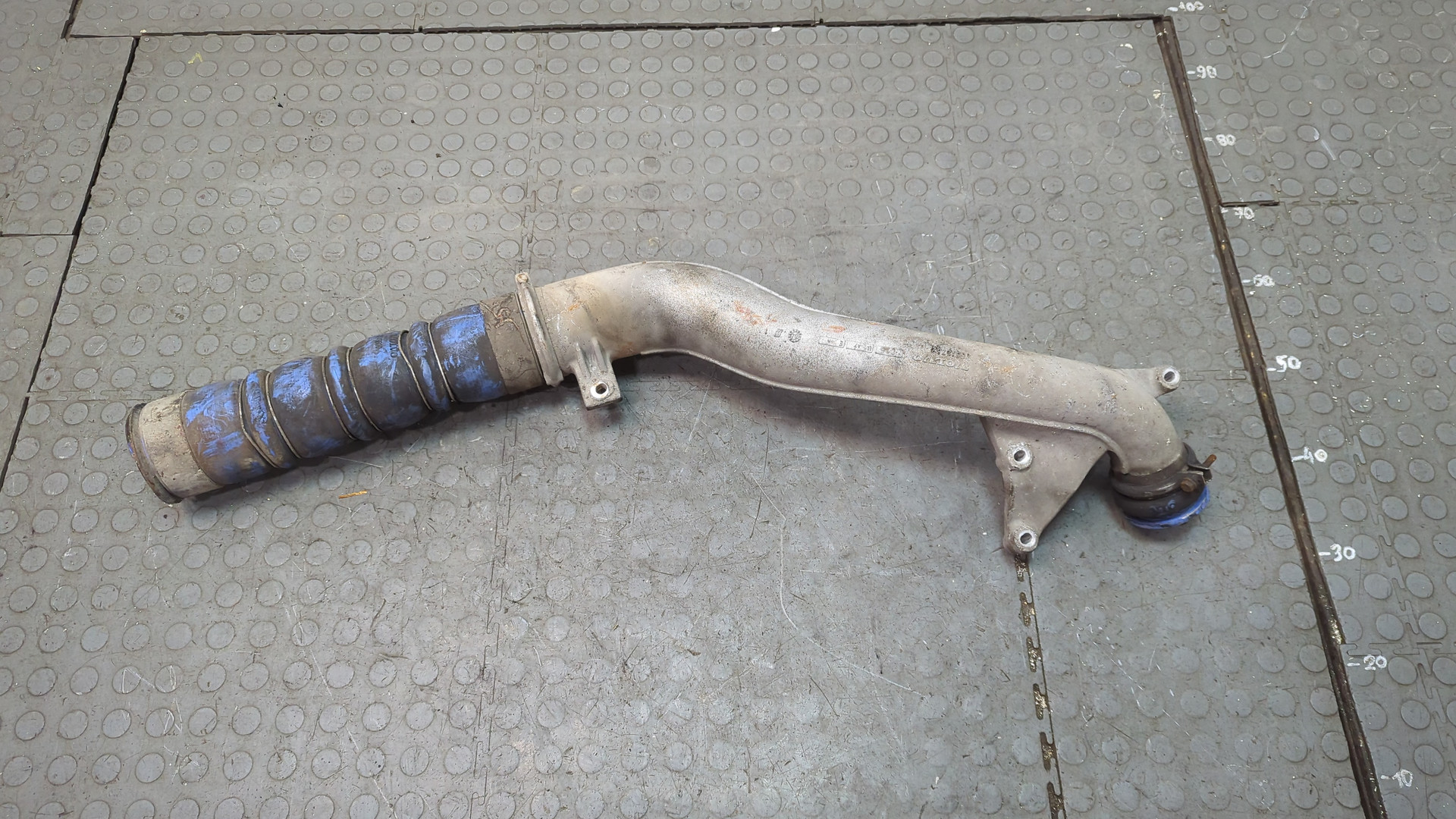 Патрубок интеркулера