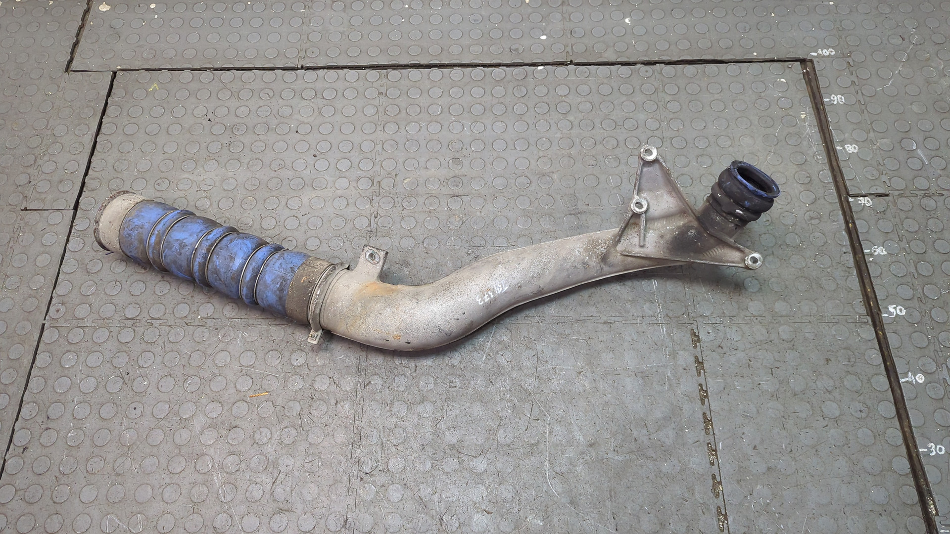 Патрубок интеркулера