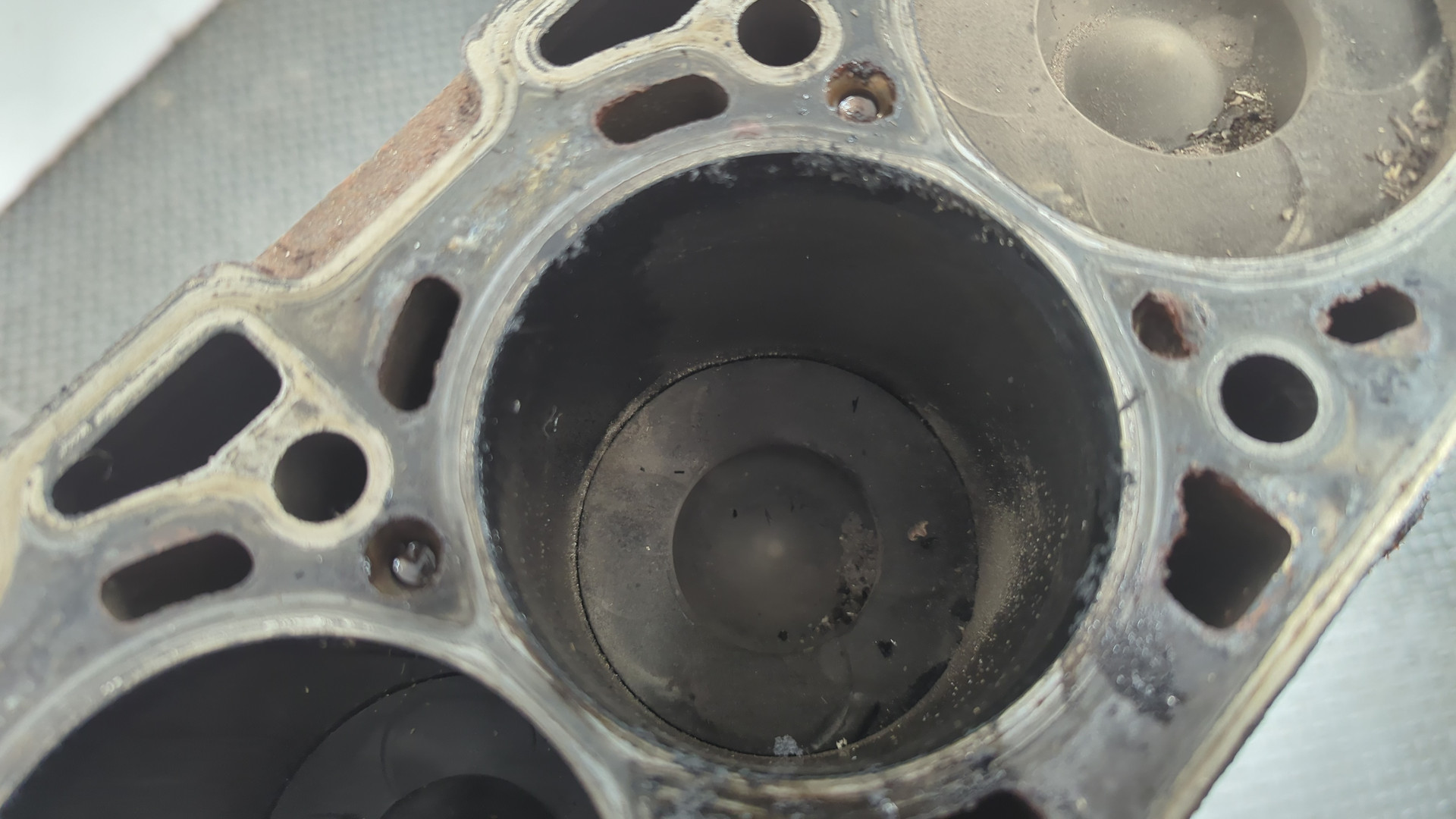 Блок двигателя