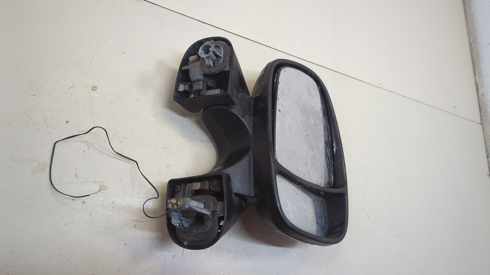 Зеркало правое электрическое