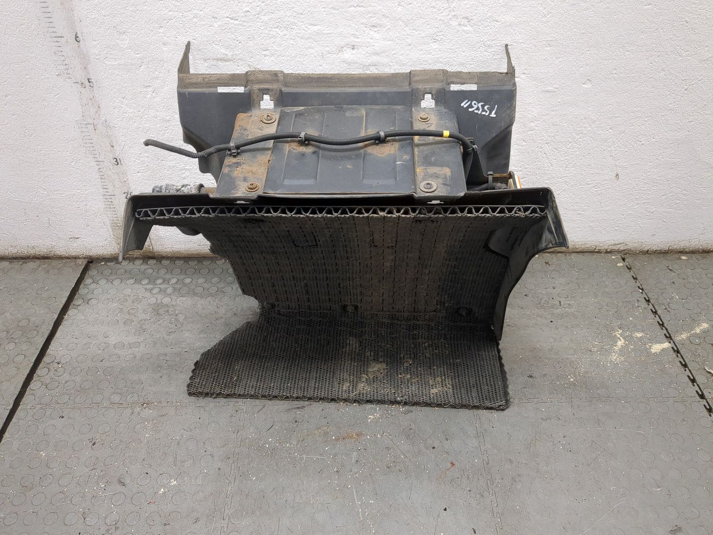 Крыло заднее левое