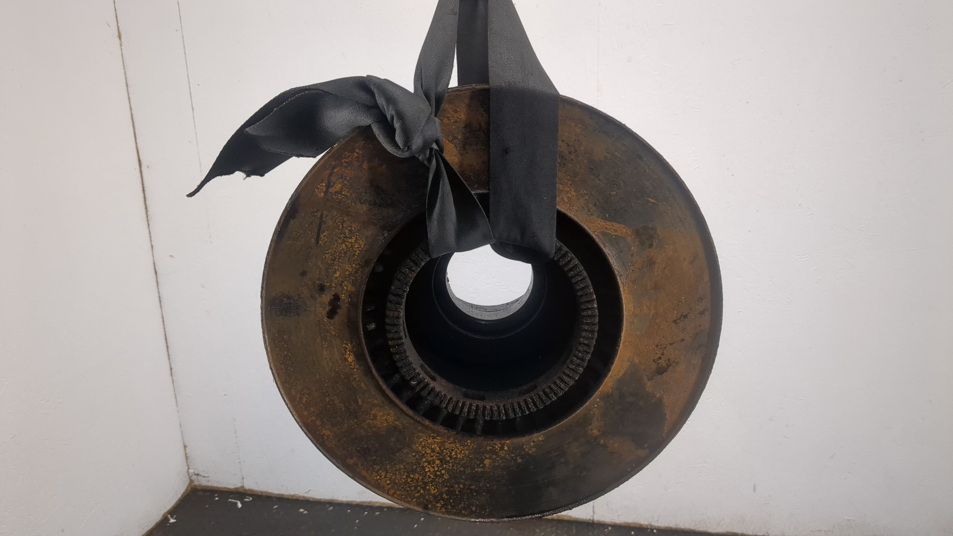 Кулак поворотный задний правый