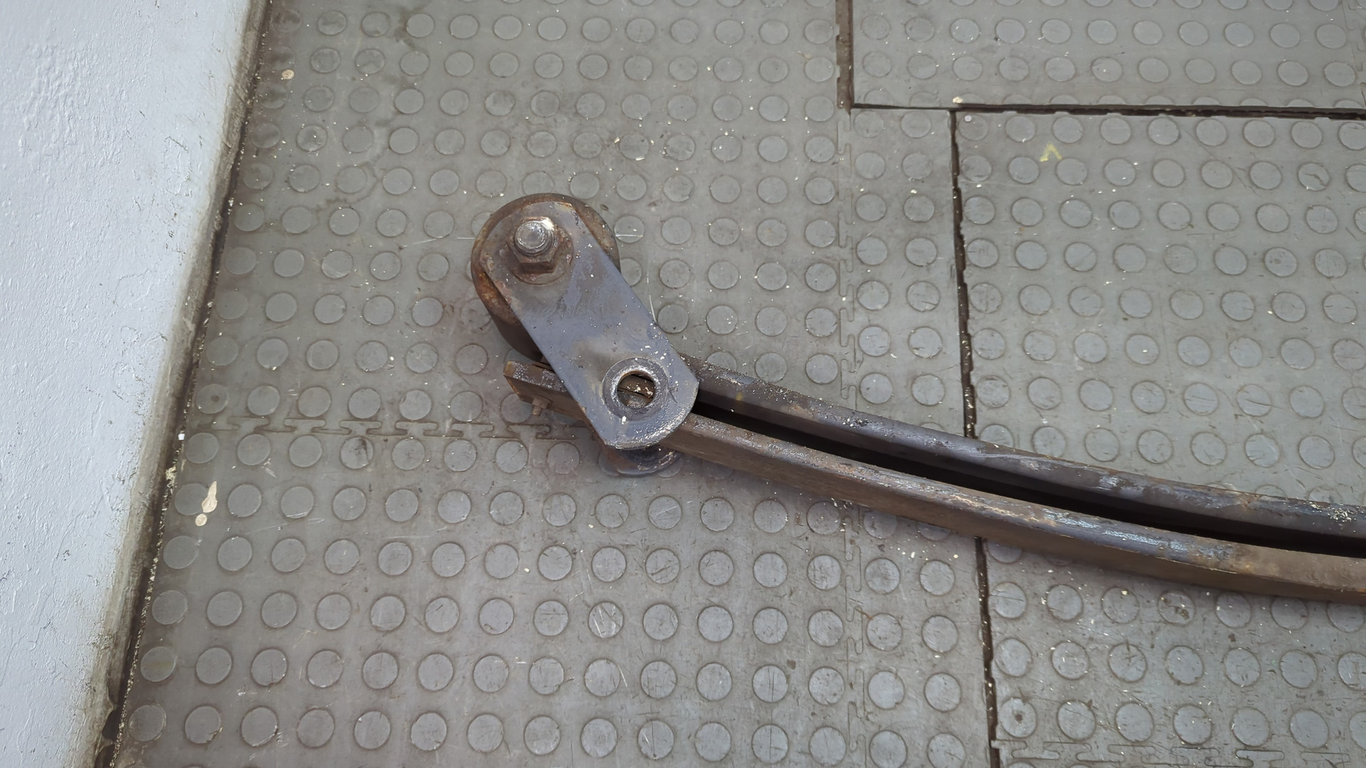 Рессора передняя