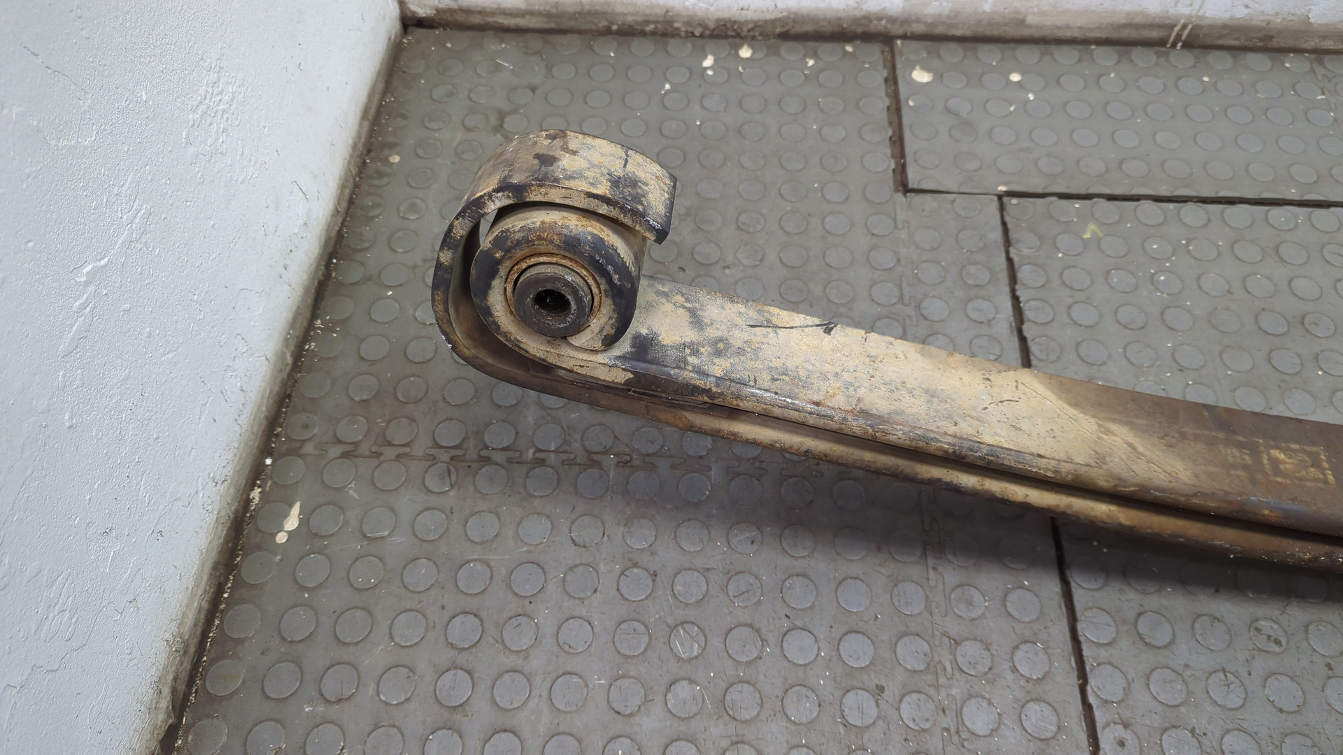 Рессора передняя