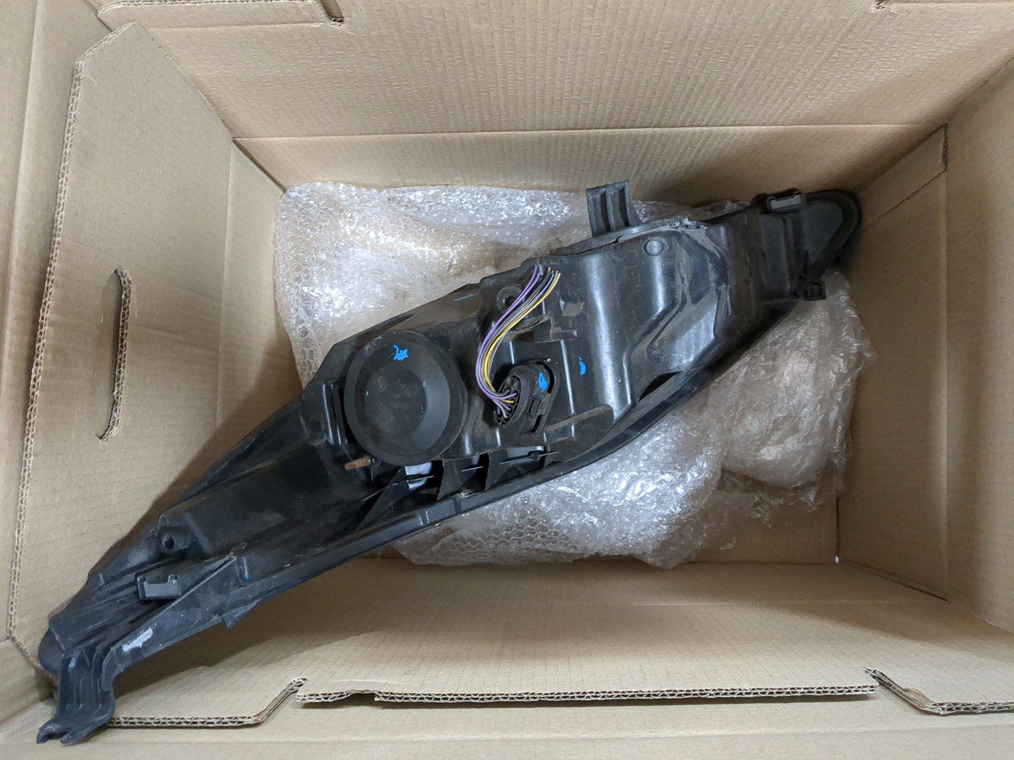 Фара правая